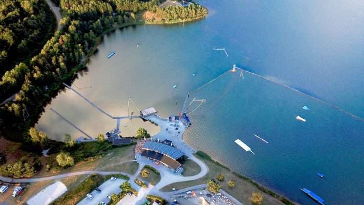 Wake Kemp™ – foto z wakeboard kempu